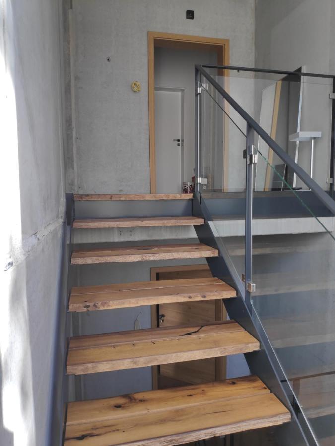Ferienwohnungen Und Zimmer In Reutlingen-Goenningen Luaran gambar
