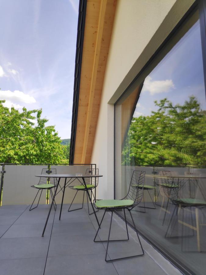 Ferienwohnungen Und Zimmer In Reutlingen-Goenningen Luaran gambar